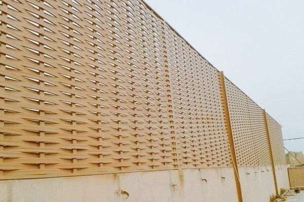 تساعد مظلات السيارات على حماية المركبات من أشعة الشمس والعوامل الجوية، كما يمكن أن تضيف مظهرًا مرتبًا إلى مواقف المنازل والفلل والمنشآت…